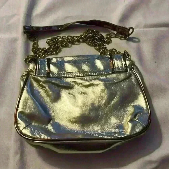 Icing, gold crossbody purse, fun and festive handle 21”, 8”x 6”, twist turn lock - Picture 3 of 5